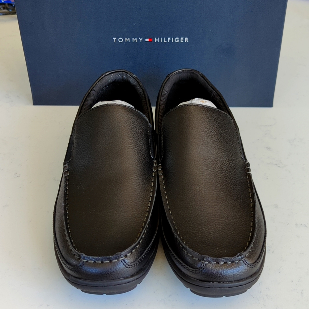 Men's 11W black loafers